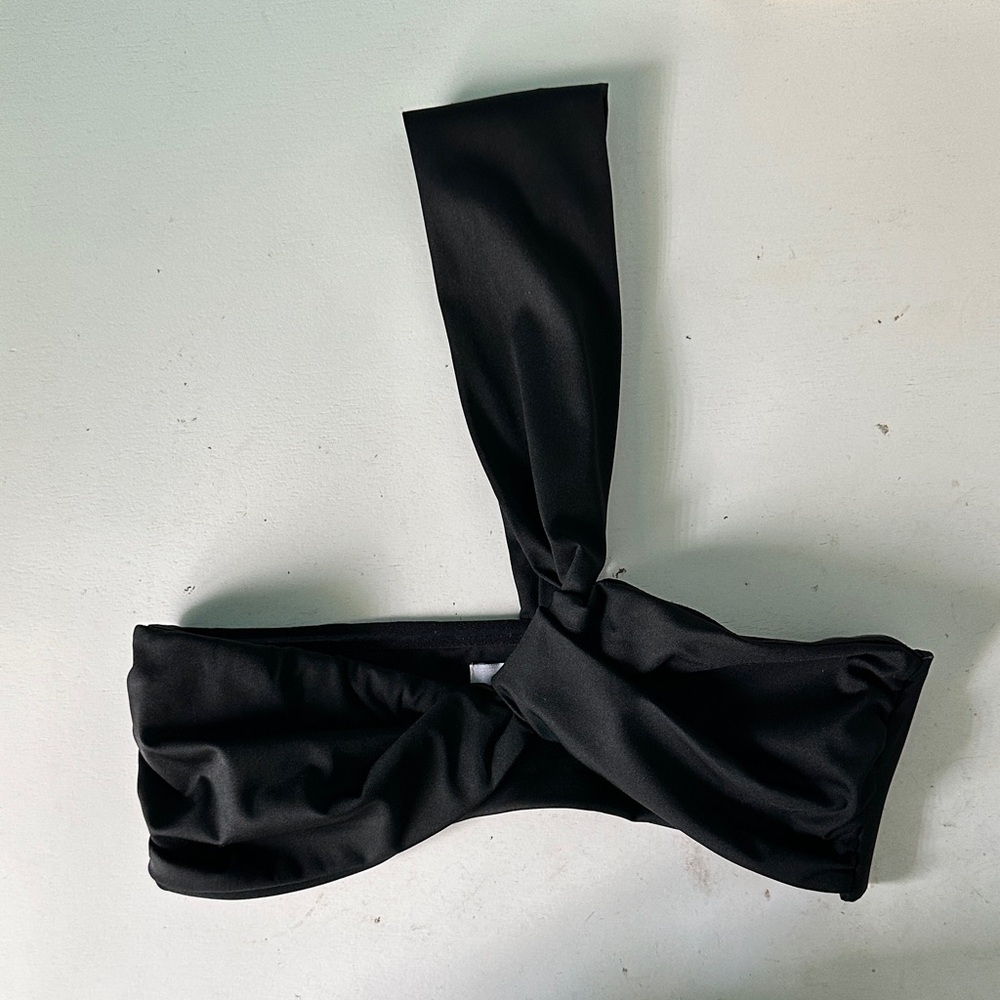 Elegant Black One-Shoulder Bikini Top
